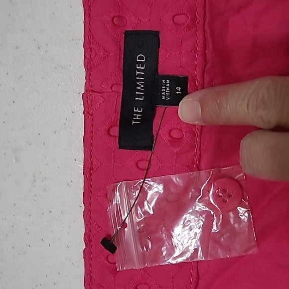 NWT The Limited Pink Eyelet Tailored Short size 14 - Picture 3 of 12